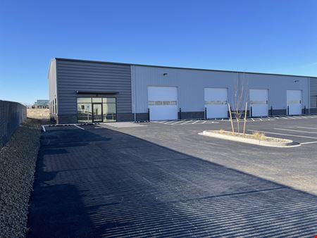 Vista Field Flex Building
