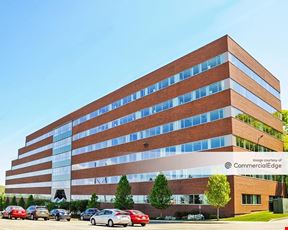 Fifth Avenue at Citypoint - 100 5th Avenue