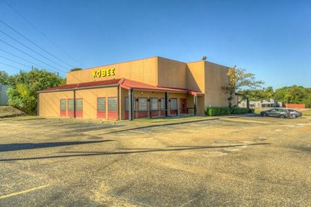 Retail space for Rent at 401 N Spur 63 in Longview