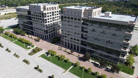 Commercial space at 82 Corporate Woods in Overland Park