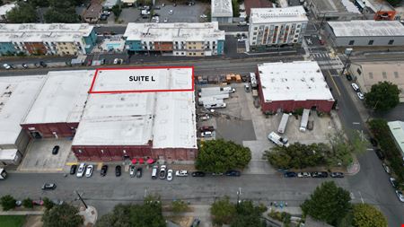 8 W 9th St