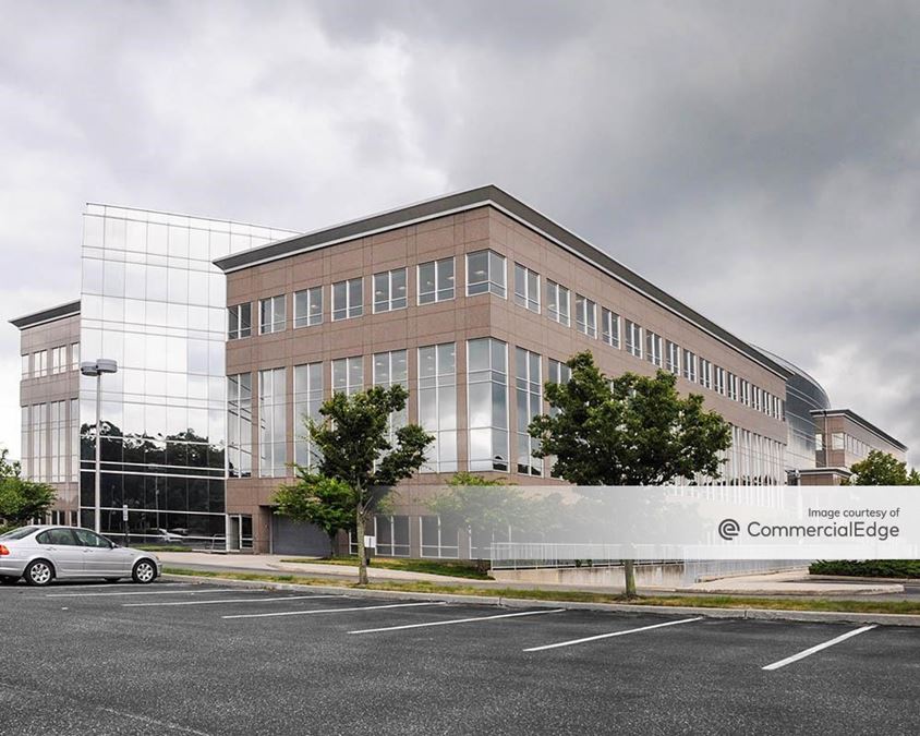 RXR Executive Park - 68 South Service Road