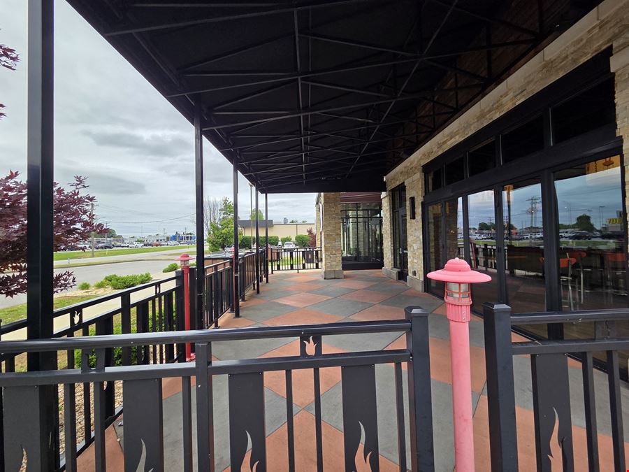 Former Smokey Bones
