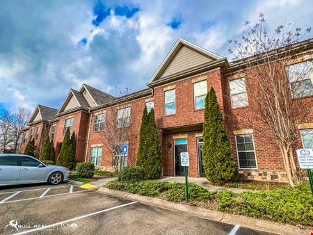 Holly Springs Office Suites | ±1,300 SF