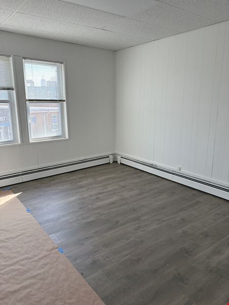 125 E Main St