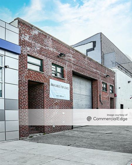 Retail space for Rent at 2650 Borough Place in Woodside