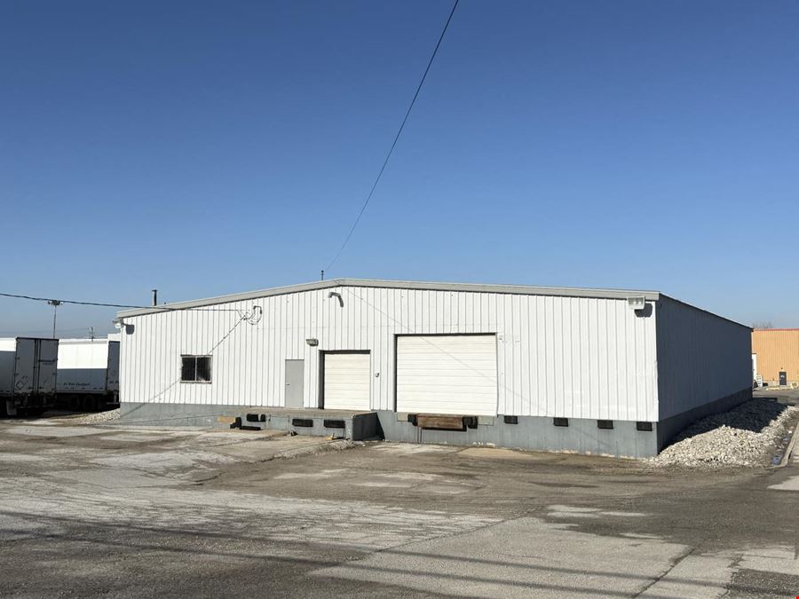 801 1st St E, Industrial