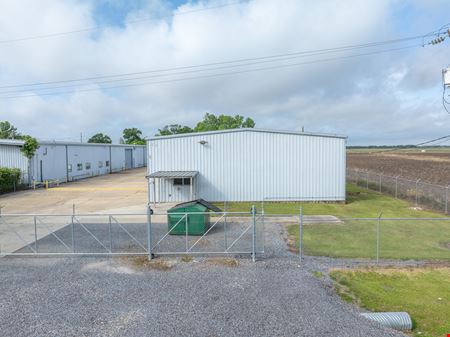 Warehouse near Acadiana Regional Airport