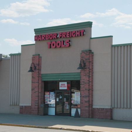 Retail space for Rent at Hillsdale Acme Plaza in Canton