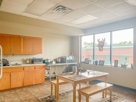 Motivated Seller – ±13,876 SF Office between Downtown and Exxon