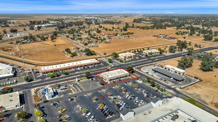 ±1,200 SF Retail Shop Space / Office For Lease - Madera, CA