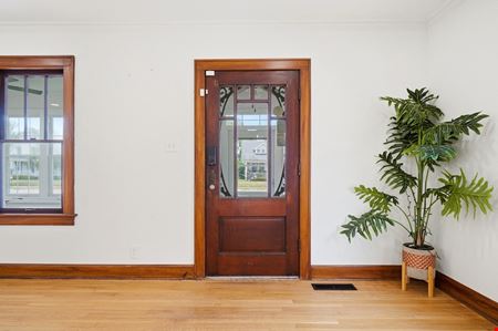 4094 Broadway