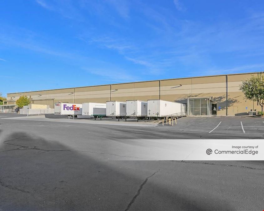Lincoln Air Park - 1401 Aviation Blvd