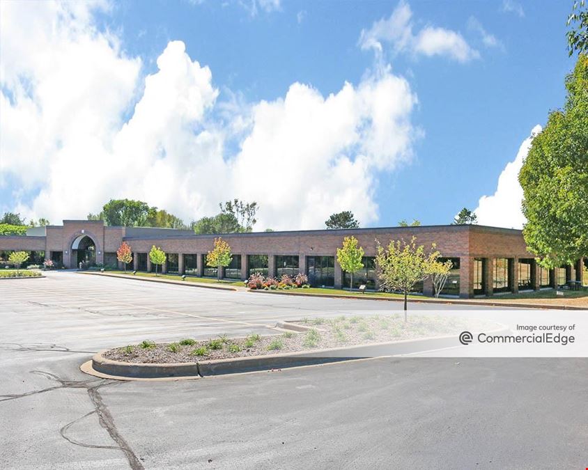 Brookfield Lakes Corporate Center - 175 North Patrick Blvd