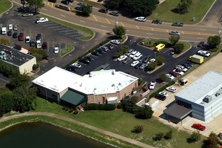 River Oaks Center - 3,240 SF Restaurant Space - Flowood MS