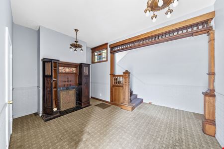 3933 Warwick