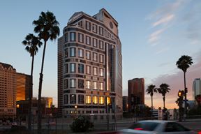 1000 Wilshire