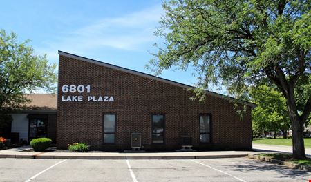 Lake Plaza Business Center