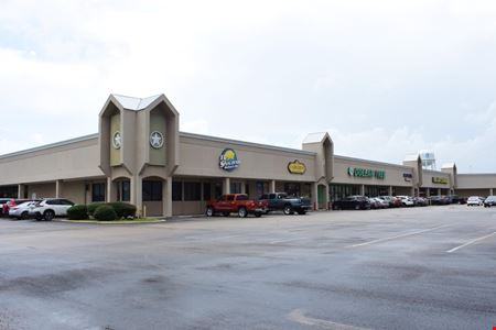 Retail space for Rent at Woodcreek Shopping Center in Baytown