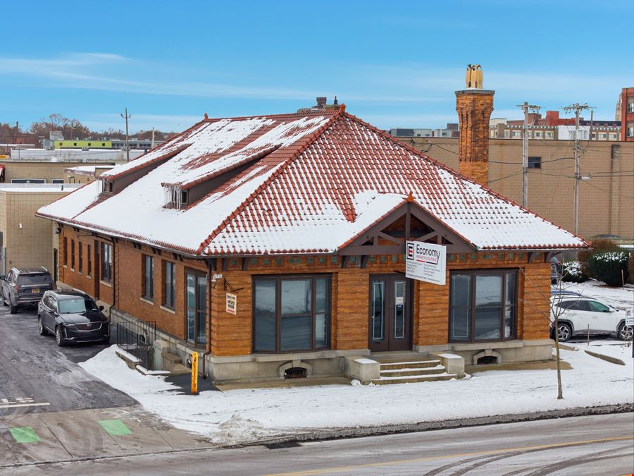 1175 E Main St