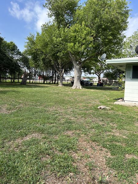 Retail space for Sale at 2 Acres – Live/Work Opportunity with Shop and Residence | Business 83 Frontage in Weslaco