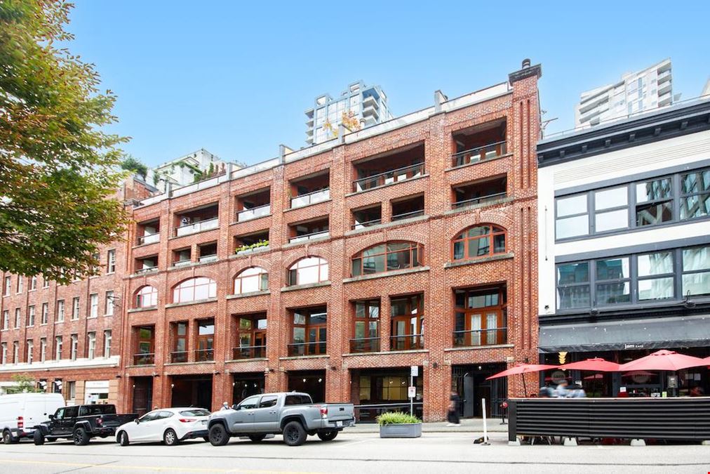 552 Beatty Street