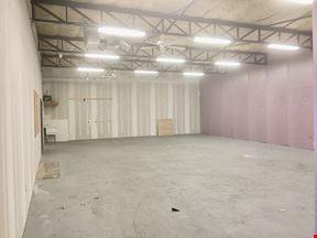 END CAP RETAIL NEAR PARK CENTRE
