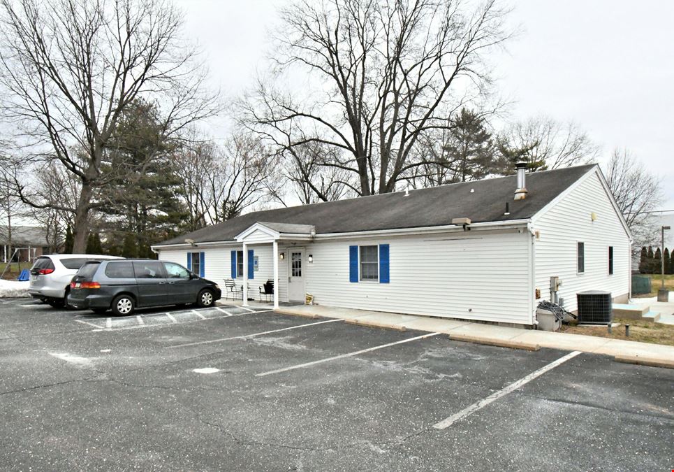 448 School Ln