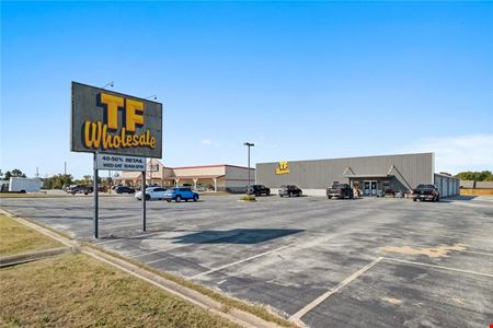 Retail space for Sale at 16202 Highway 59 in Neosho