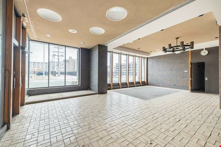 110 E Warren Ave