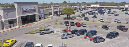 Retail space for Rent at Fielder Plaza in Arlington