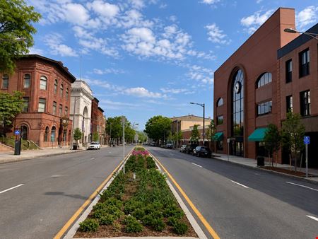 221 Main St
