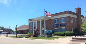 1300 Meadow Rd,  Northbrook, IL