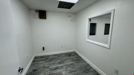 Industrial space for Rent at 9003-07 NW 105th St in Medley