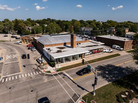 400 W. Northwest Hwy. 