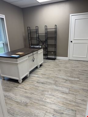103 Commercial Circle, Suite 104  Conroe