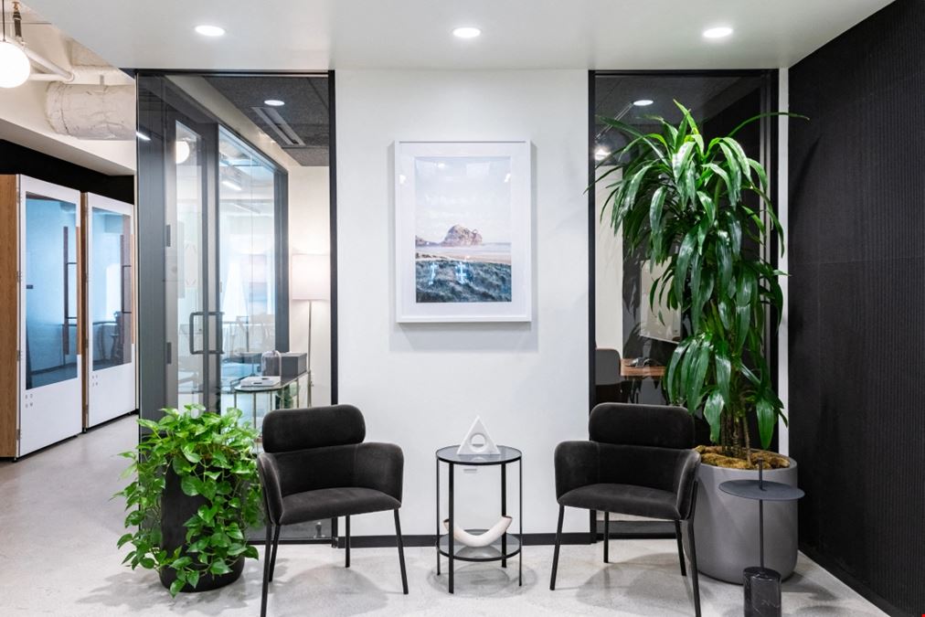 Industrious - 444 South Flower Street