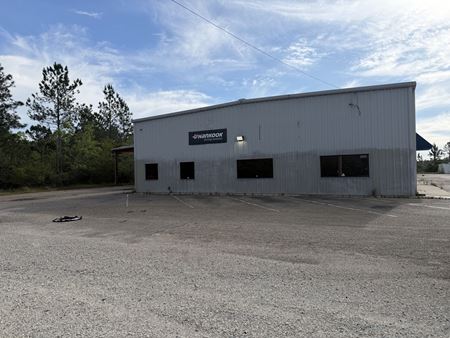 Industrial space for Rent at Industrial Building Near Port + I-10 in Gulfport