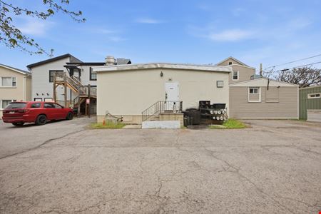 453 Center St