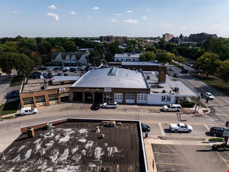 400 W. Northwest Hwy. 