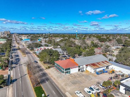 Office / Showroom / Warehouse ~ 17,000 SF Available