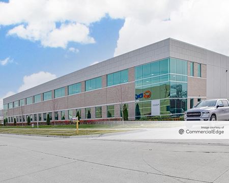 Industrial space for Rent at Summit Corporate Center in Shelby Township