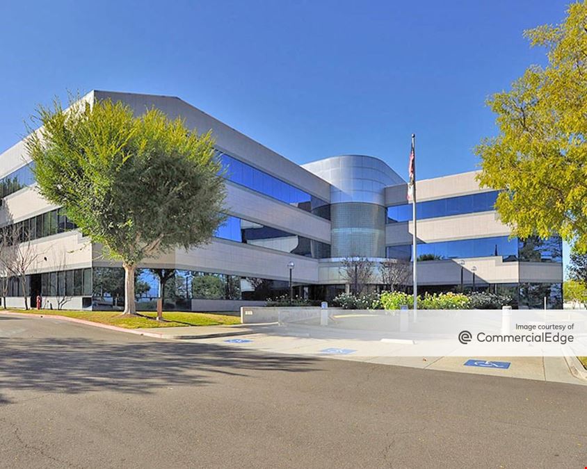 Gateway Corporate Center