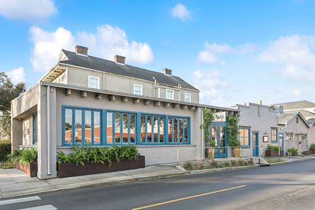 Retail space for Sale at Retail/Restaurant Opportunity on Magazine Street in New Orleans