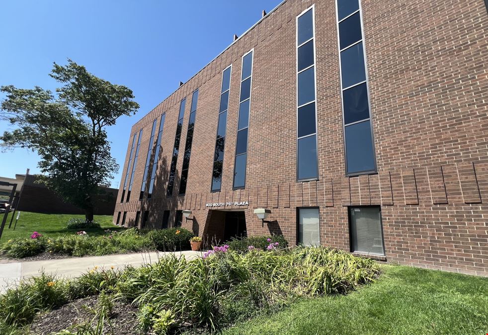 7400 Building
