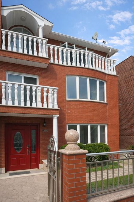 Mixed Use space for Rent at 142-05 45th ave in Flushing