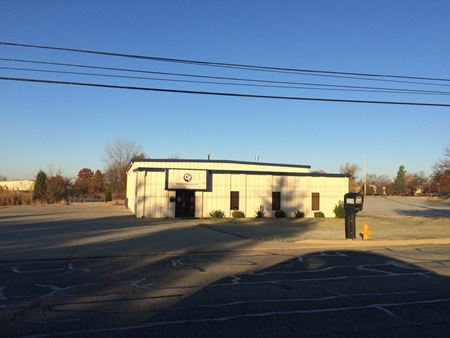 Commercial space at 2526 N. Burkhardt Rd. in Evansville