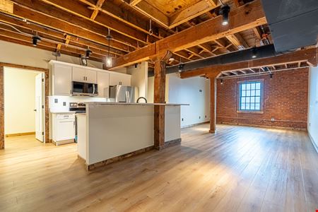 453 E Main St