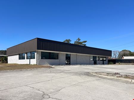 38 W Derenne Ave