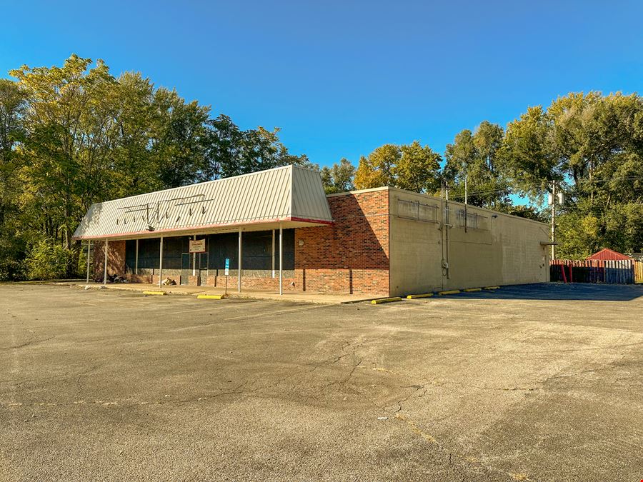 Prime Commercial Opportunity with High Visibility and Incentives 1429